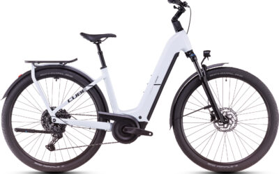 Cube Kathmandu Hybrid ONE 800 Easy Entry polarwhite´n´black