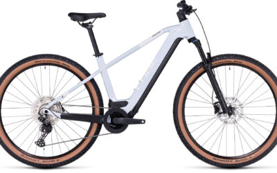 Cube Reaction Hybrid Pro 750 flashwhite´n´black