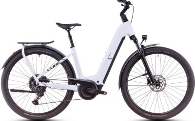 Cube Kathmandu Hybrid ONE 800 Easy Entry polarwhite´n´black